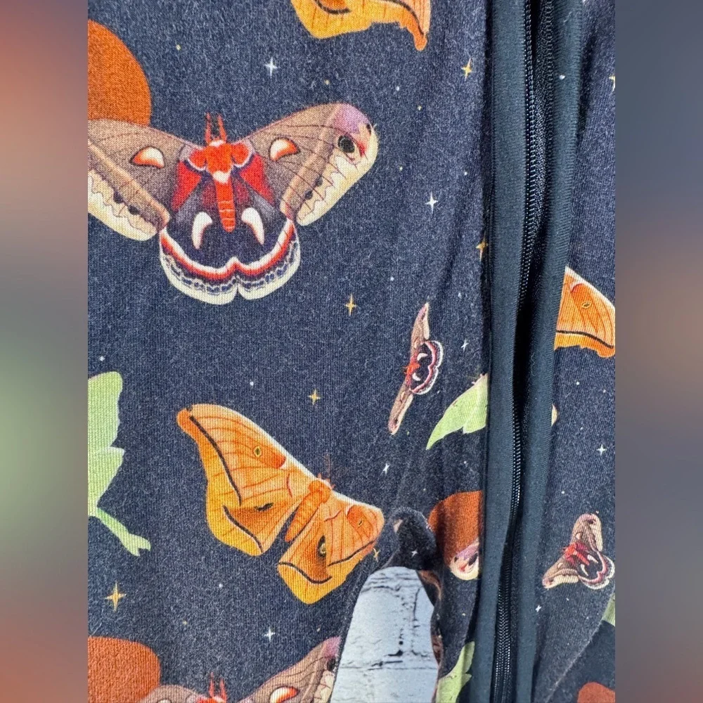 Laree & Co Gender Neutral Moth Navy Footie
